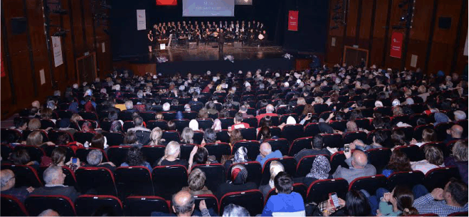 Huzurevi korosundan muhteşem konser