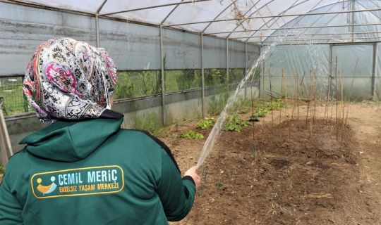 Özel öğrencilerin yetiştirdiği ürünler ihtiyaç sahibi ailelere dağıtılacak