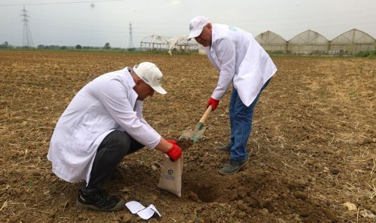 Kocaeli Büyükşehir’den, çiftçilere ücretsiz toprak analizi