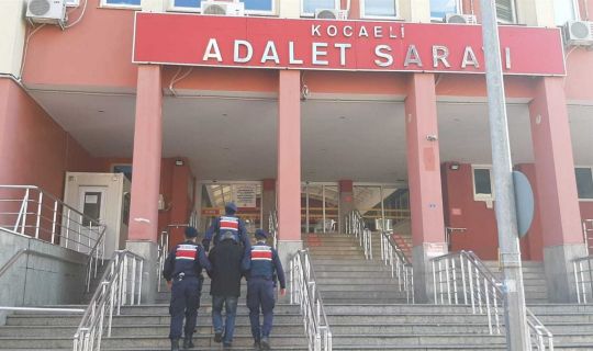 Dolandırıcılık Suçundan, Aranan Şahıs, Kocaeli’de Yakalandı