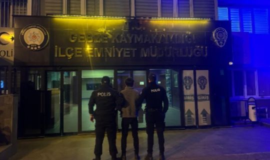 Kocaeli'de, Hırsızlık Suçundan, Aranan Kişi Yakalandı