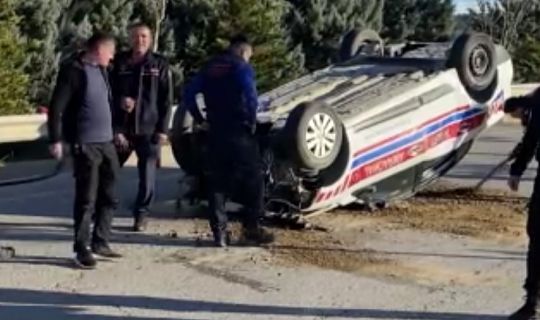 Jandarma Trafik Aracı, Aydınlatma Direğine Çarptı