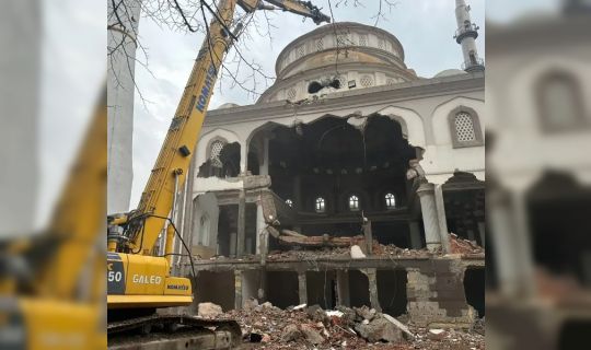 KÖRFEZ, MEHMET AKİF ERSOY CAMİİ, YIKIMI BAŞLADI