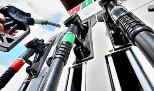 PETROL FİYATLARINDAKİ DALGALANMA AKARYAKIT FİYATLARI YANSIYOR