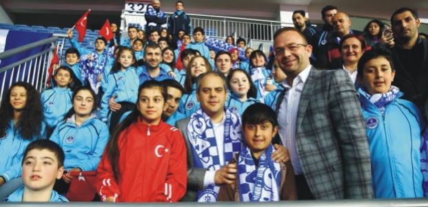 Bakan Kılıç,” Kağıtspor Ülke Sporunu Güçlendiriyor”