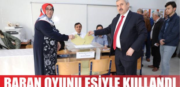 Baran oyunu eşiyle kullandı