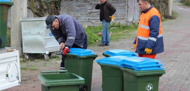 BELEDİYEDEN KÖYLERE YENİ KONTEYNIR