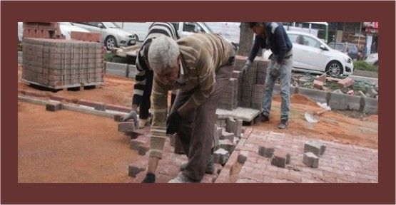 Gölcük Merkez Kapalı çarşı önünde düzenleme çalışmaları