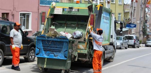  İZMİT’TE GÜNDE 350 TON ÇÖP ÇIKIYOR