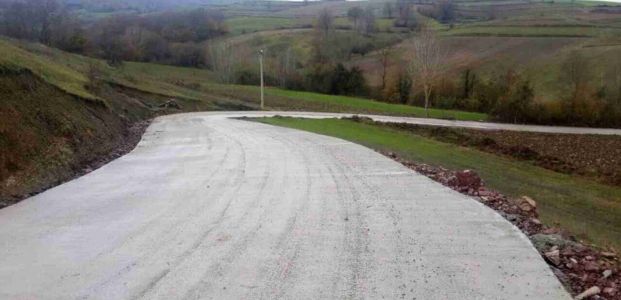 Kandıra’da üç köye beton yol