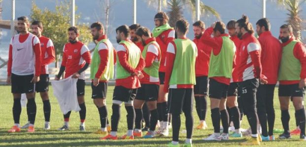 Kocaeli Birlikspor Bugsaşspor maçı Hazırlıklarını Sürdürüyor