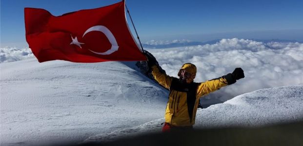  Kocaelili dağcılar Avrupa’nın en yüksek dağında