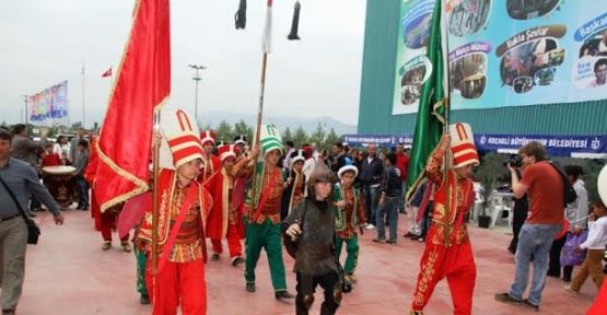 Minik mehteranlar son günde coşturdu