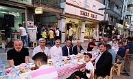 Körfez Ağadere Caddesi esnafı, iftar yaptı