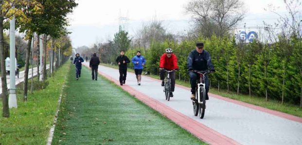 Yürüyüş yolu sağlık dolu